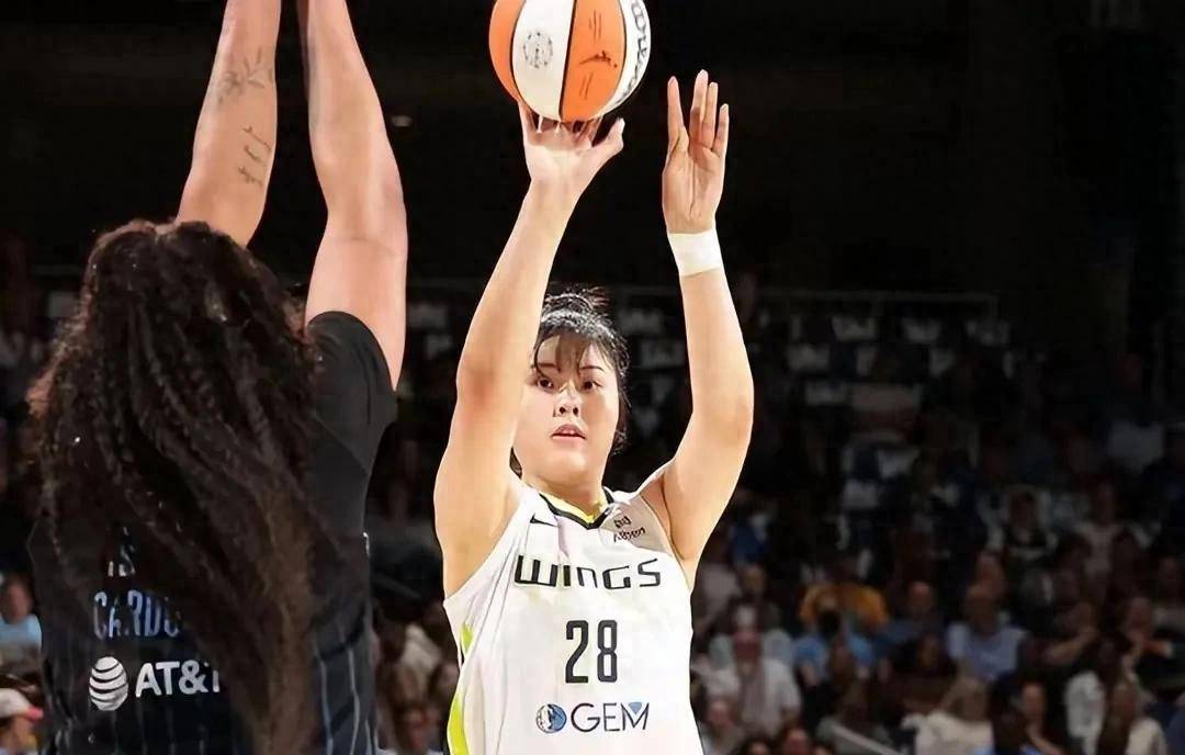 AG官网-WNBA-李月汝10分8篮板飞翼末节逆转王牌未果(李月汝 集锦)